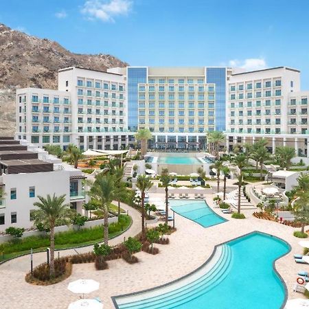 Ocean Mountain View Apartment At The Address Эль-Фуджайра Экстерьер фото