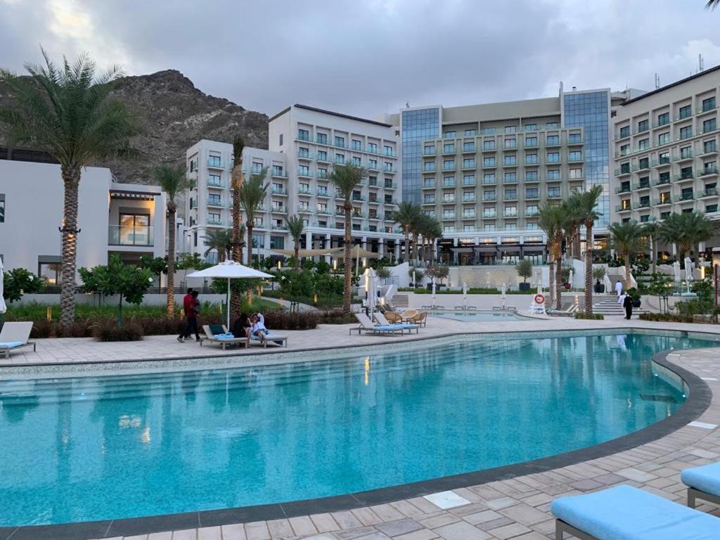 Ocean Mountain View Apartment At The Address Эль-Фуджайра Экстерьер фото